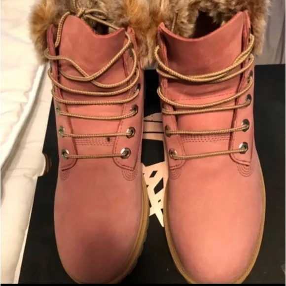 Barbie pink with fur Timberland boots super rhtf make sure you read below 👇